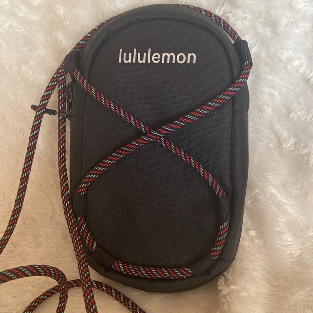 Lululemon Mini Bag - Picture 5 of 5